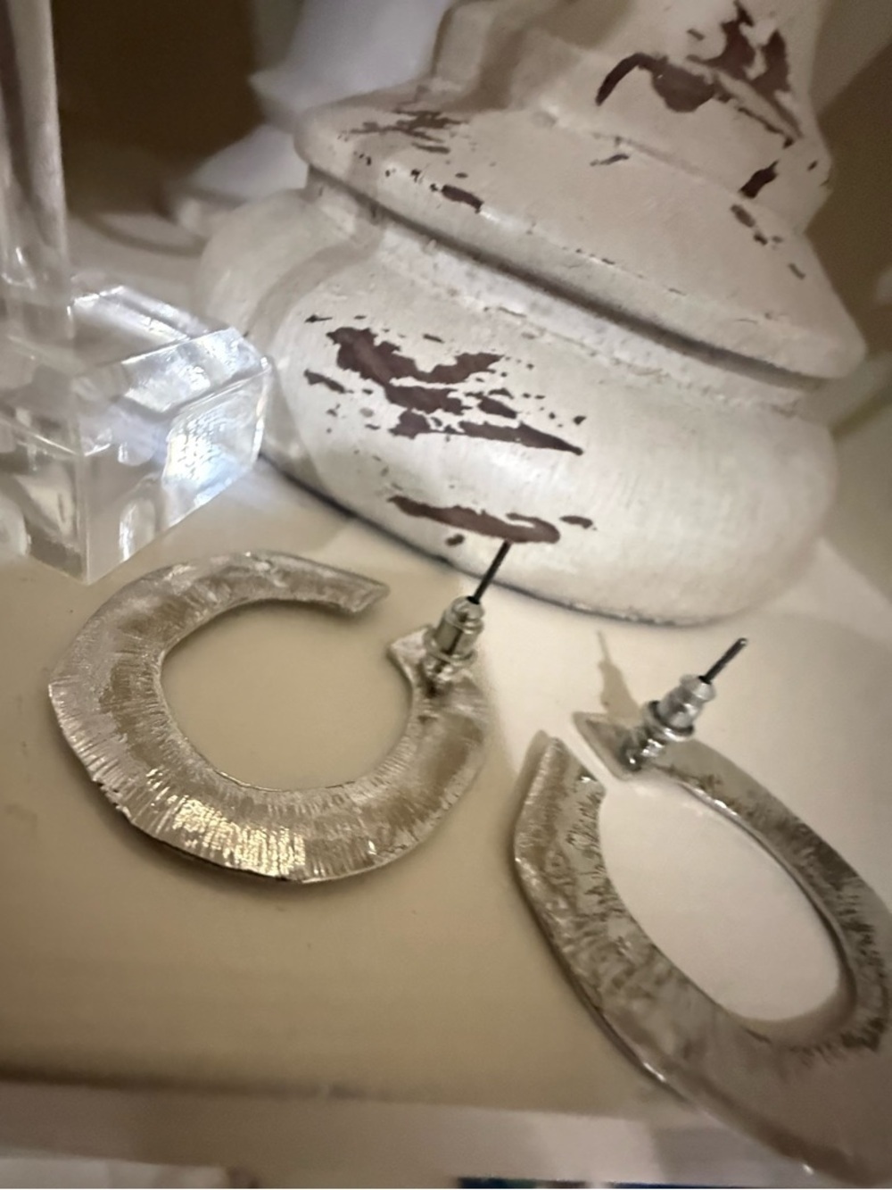 Set of 2 Hammered Open Circle/Hoop Earrings Silver and Gold Tone - Picture 7 of 9